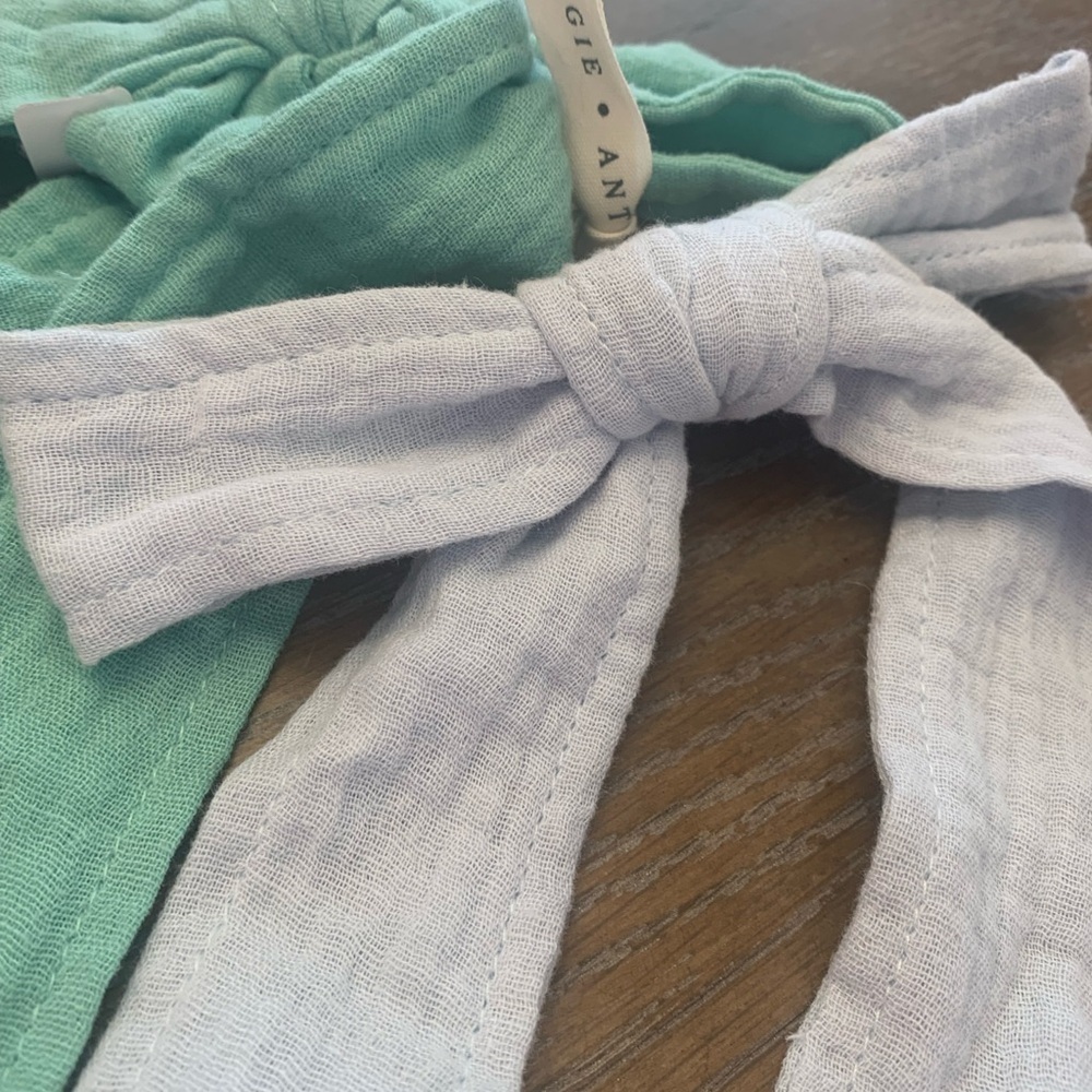 Anthropologie Gauzy Hair Clips set of 2 - Picture 2 of 3